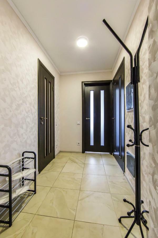 Super View, Luxury Apartment Near Chernihiv Metro. Kyiv Exterior photo