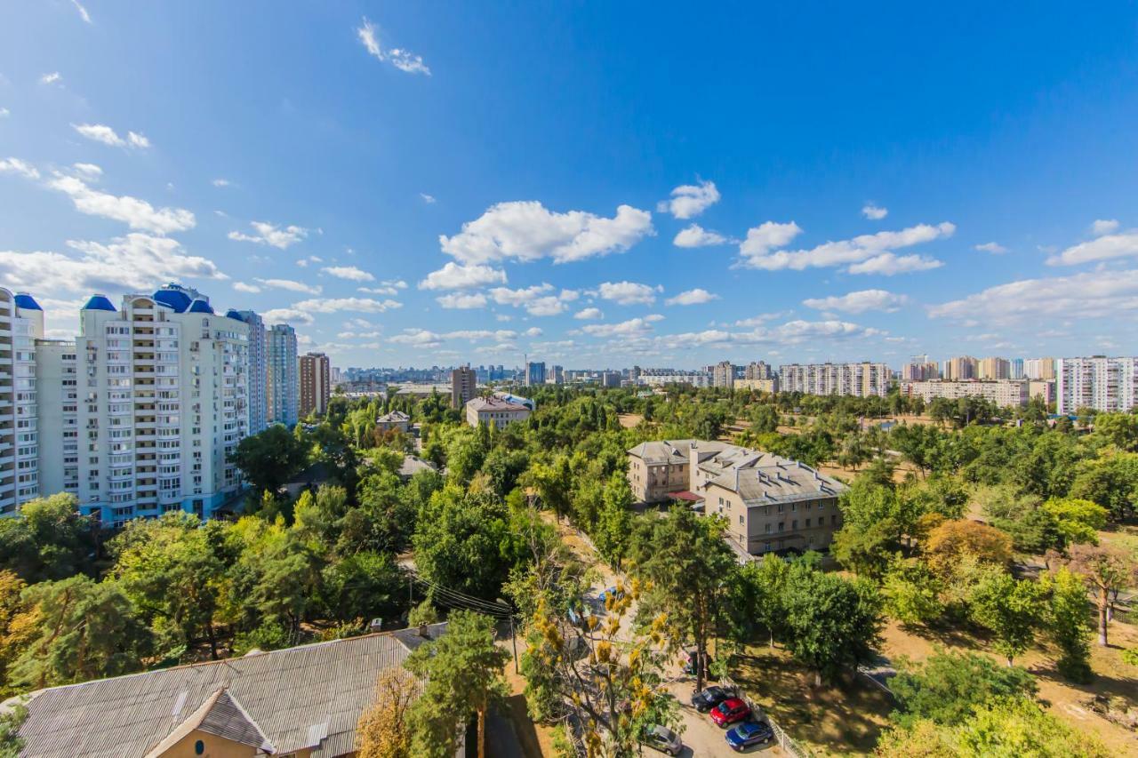 Super View, Luxury Apartment Near Chernihiv Metro. Kyiv Exterior photo